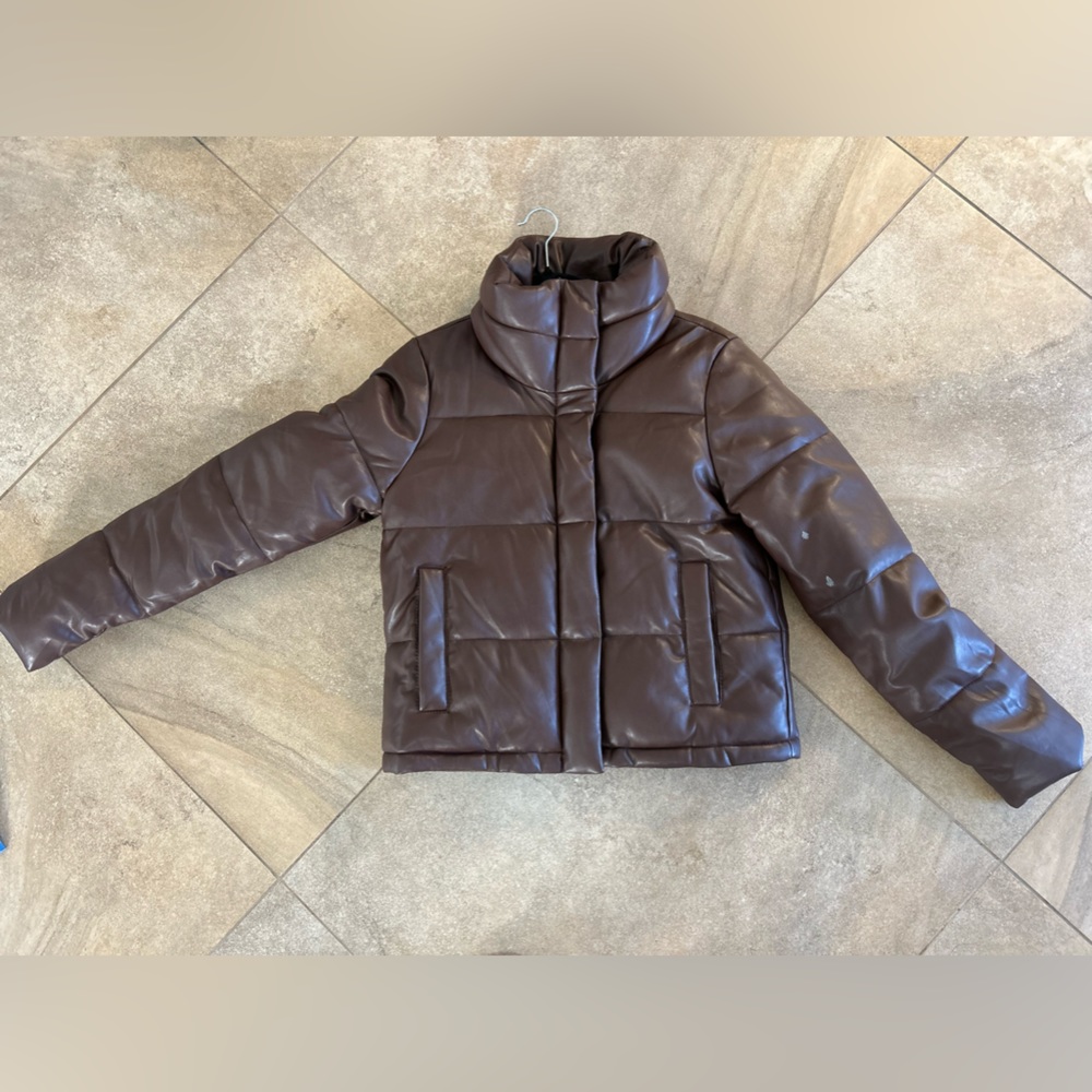 Abercrombie and Fitch Super Puffer Ultra Soft size Medium Puffer Coat